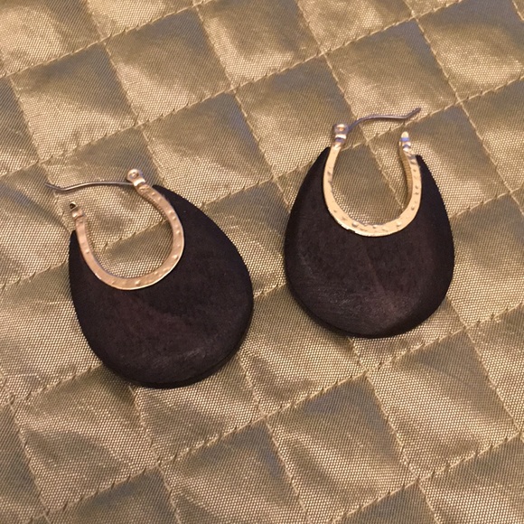 NIB Espresso Wood and Gold Hoop Earrings - Picture 15 of 16